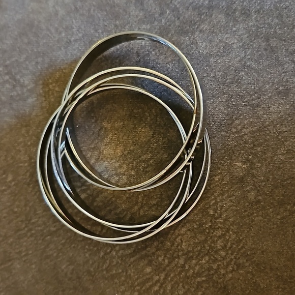 VTG Metal Interlocking Silvertone Castlecore Bangle Bracelet - Picture 4 of 4